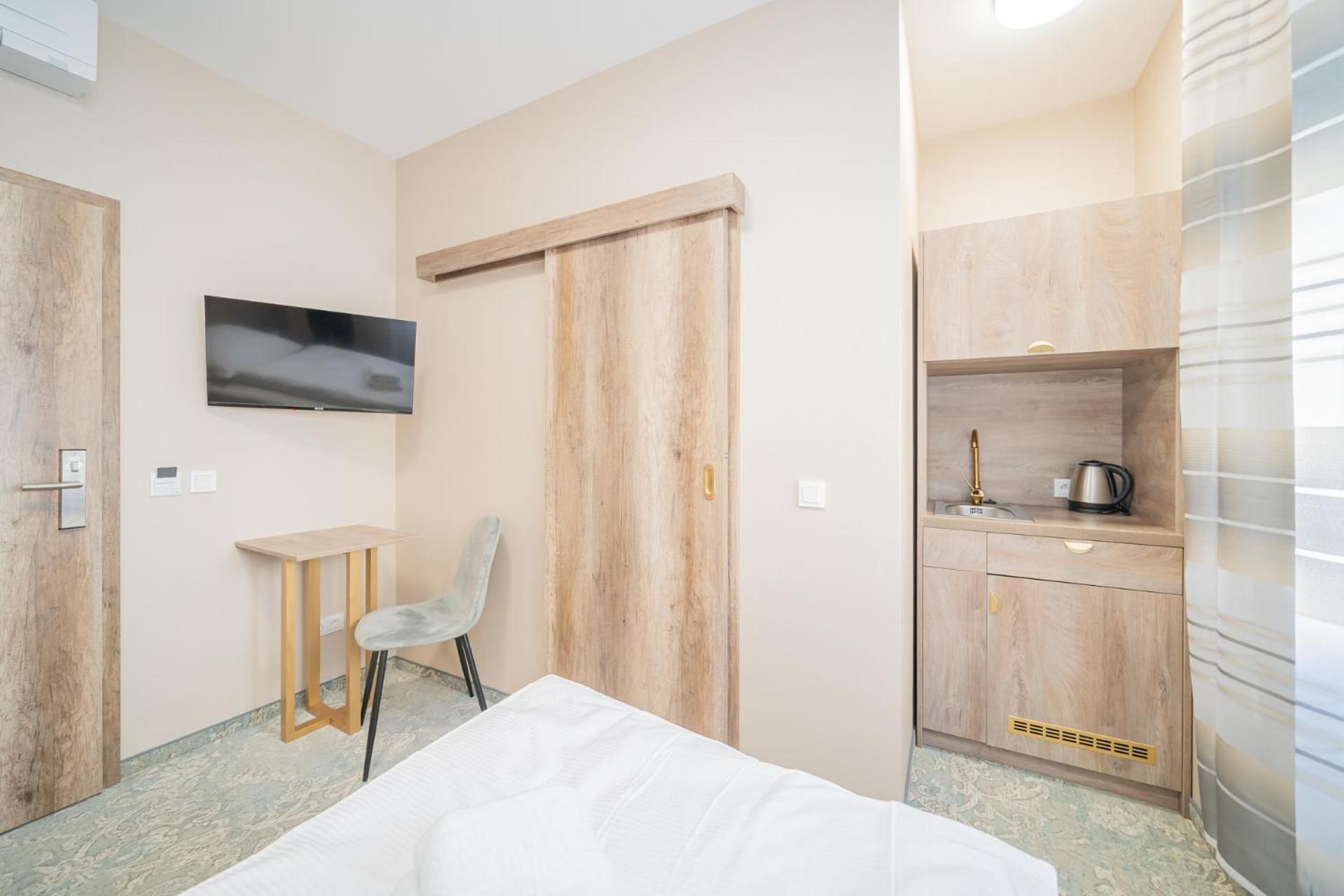 Rabie Aparthotel Prague Exterior photo